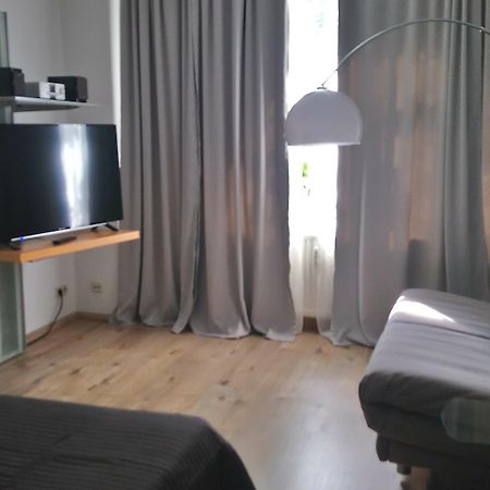 Gemuetliche Ferienwohnung Im Erdgeschoss- Jenaer Strasse إرفورت المظهر الخارجي الصورة