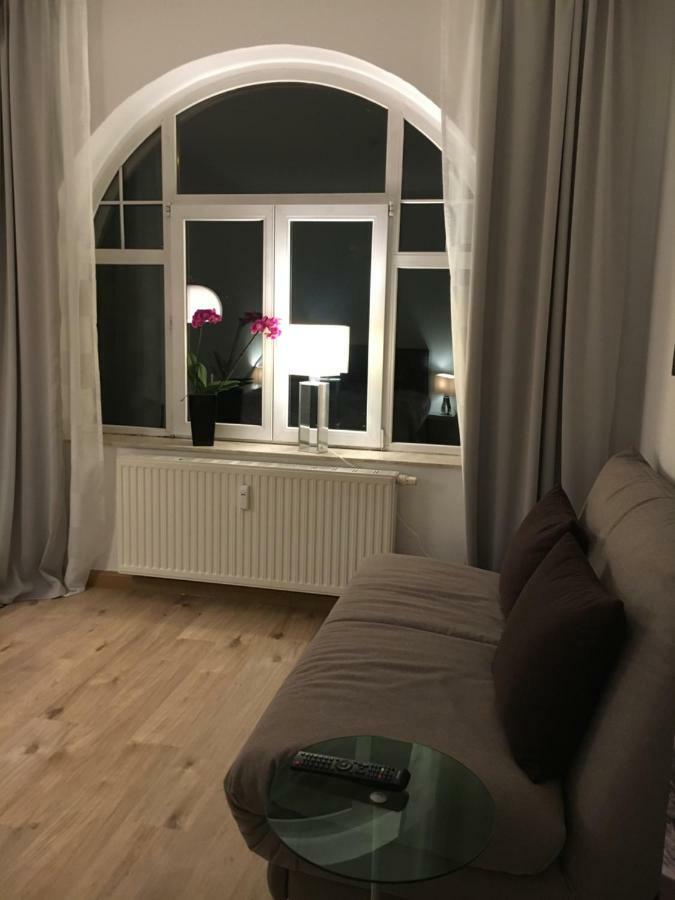 Gemuetliche Ferienwohnung Im Erdgeschoss- Jenaer Strasse إرفورت المظهر الخارجي الصورة