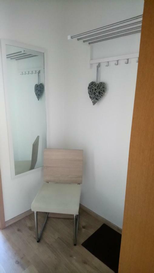 Gemuetliche Ferienwohnung Im Erdgeschoss- Jenaer Strasse إرفورت المظهر الخارجي الصورة