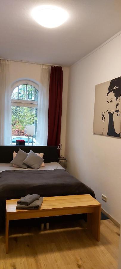 Gemuetliche Ferienwohnung Im Erdgeschoss- Jenaer Strasse إرفورت المظهر الخارجي الصورة